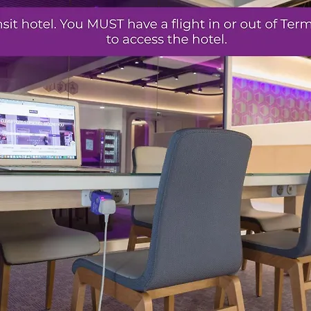 Hotel Yotelair Paris Cdg - Transit - Terminal 2e 3*