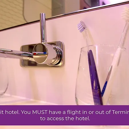 ホテル Yotelair Paris Cdg - Transit - Terminal 2e 3*