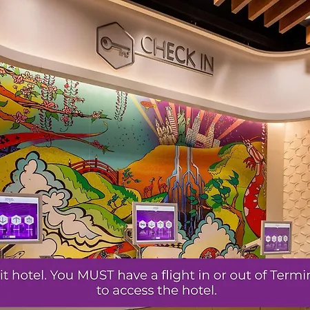 Yotelair Paris Cdg - Transit - Terminal 2e ホテル ル・メニル＝アムロ