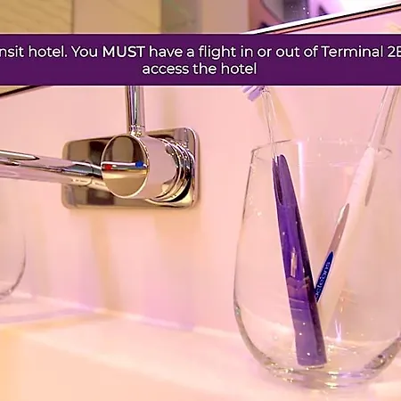 ホテル Yotelair Paris Cdg - Transit - Terminal 2e ル・メニル＝アムロ