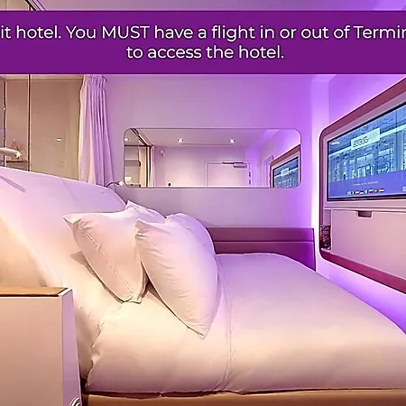 ホテル Yotelair Paris Cdg - Transit - Terminal 2e
