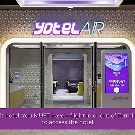 Yotelair Paris Cdg - Transit - Terminal 2e ホテル