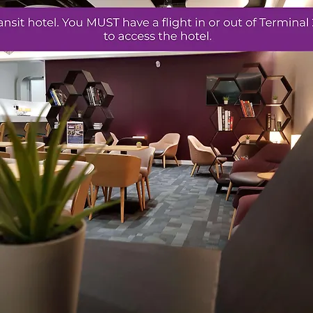 מלון Yotelair Paris Cdg - Transit - Terminal 2e לה מניל-אמלו